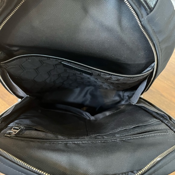 Tumi Backpack - Picture 5 of 10